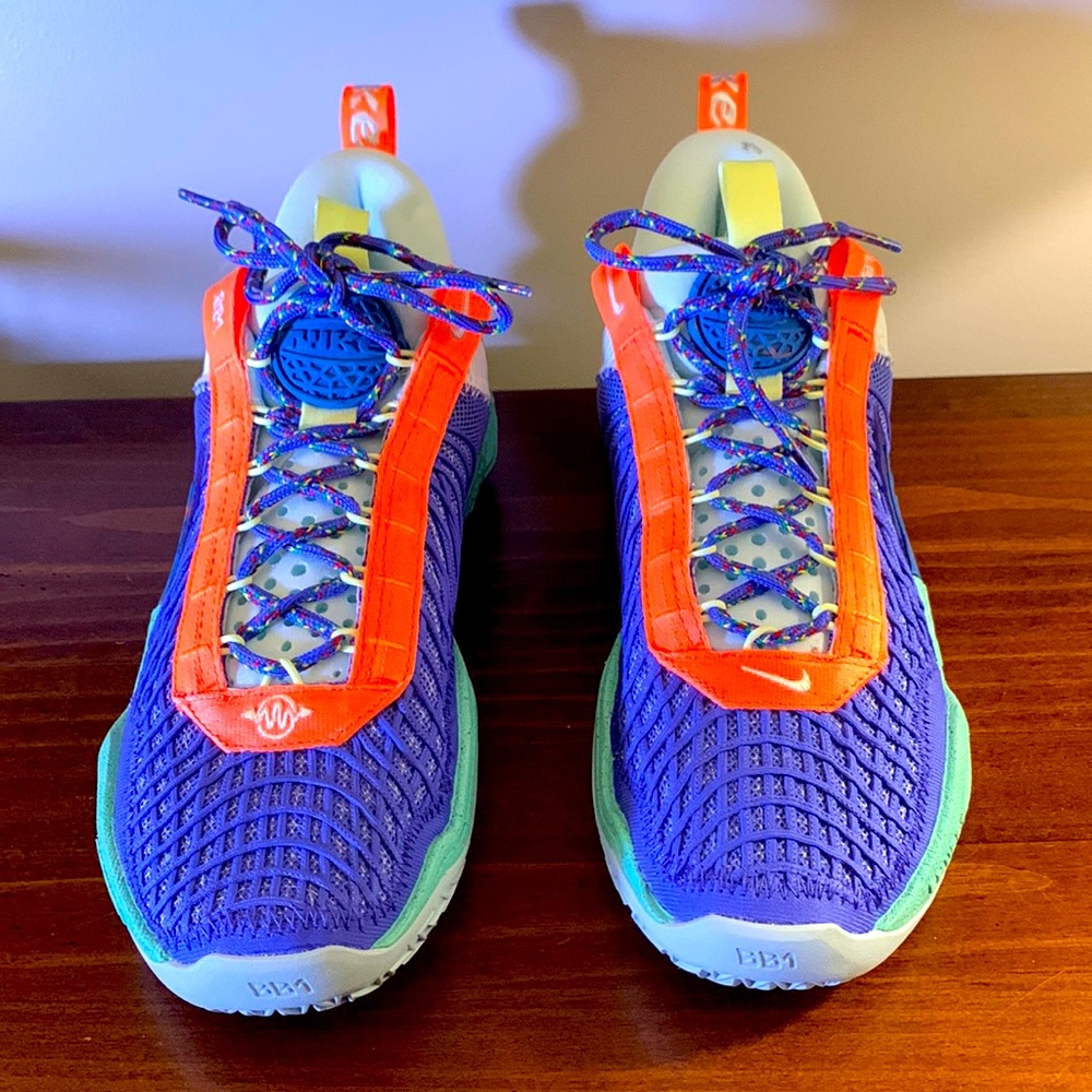 Nike Cosmic